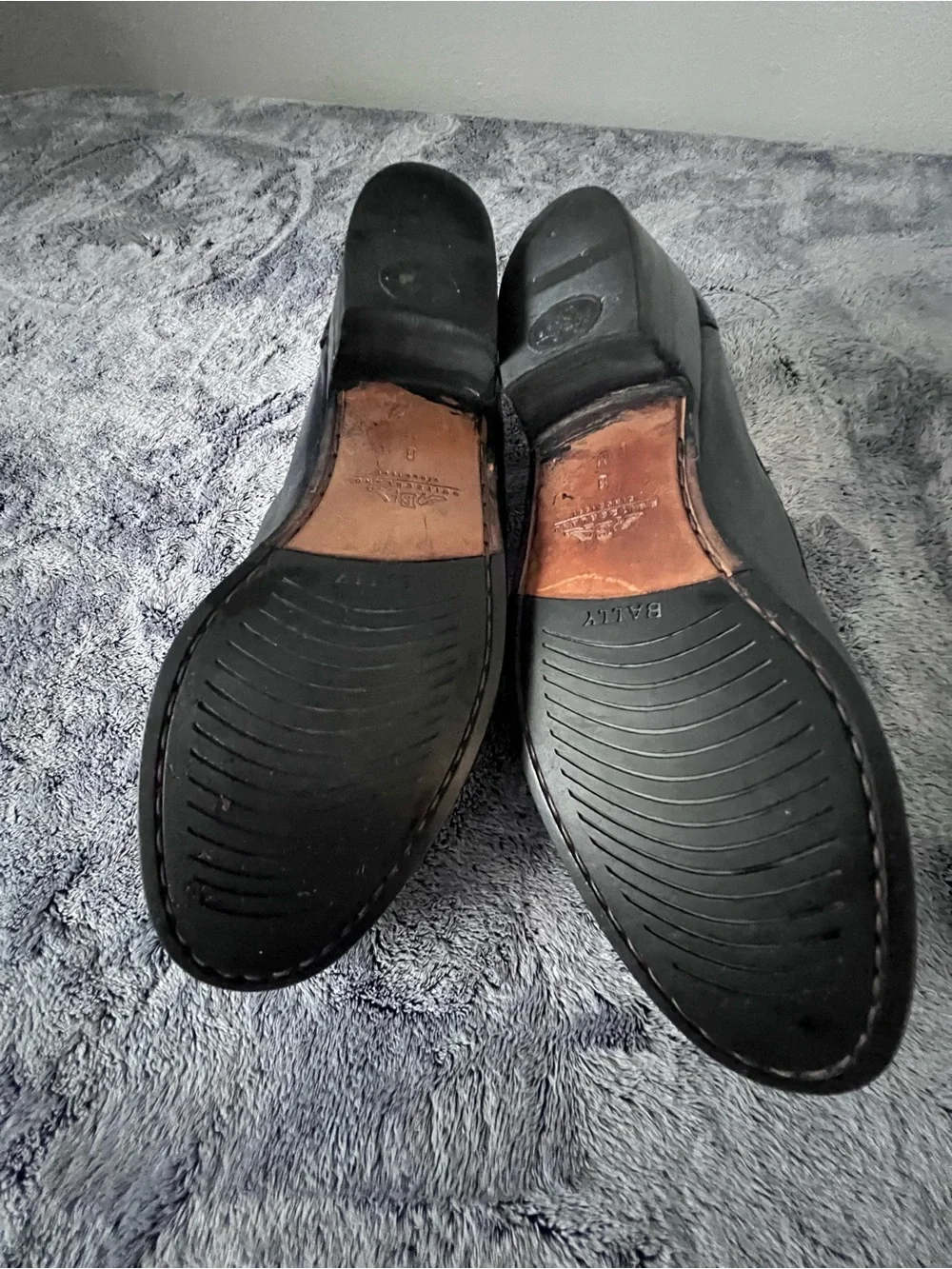 Vintage Bally Kauai Men’s 8M Navy Cream Leather Horsebit Loafers Made in Italy